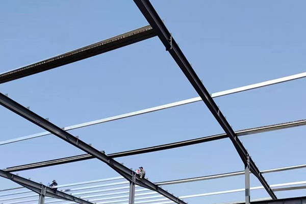 赤峰鋼結構行業及其安裝服務概述